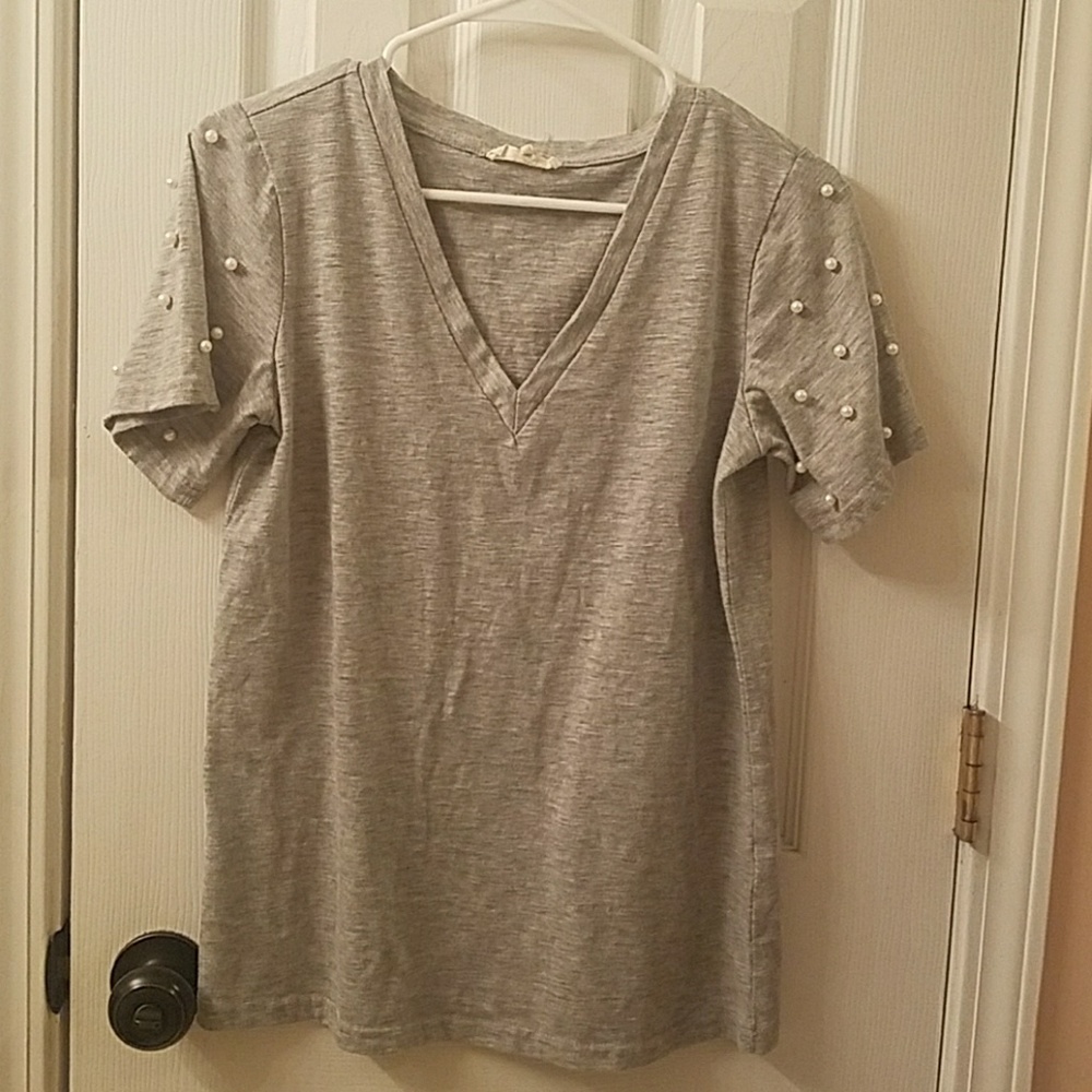V neck grey shirt